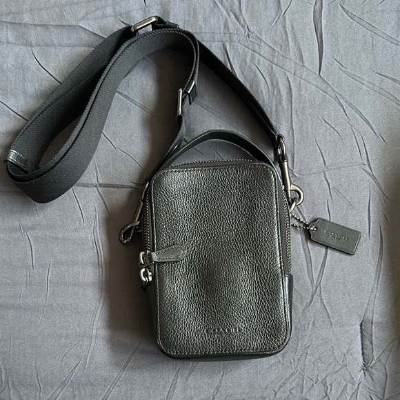 Coach Black Messenger Bag with Adjustable Strap - Picture 1 of 3